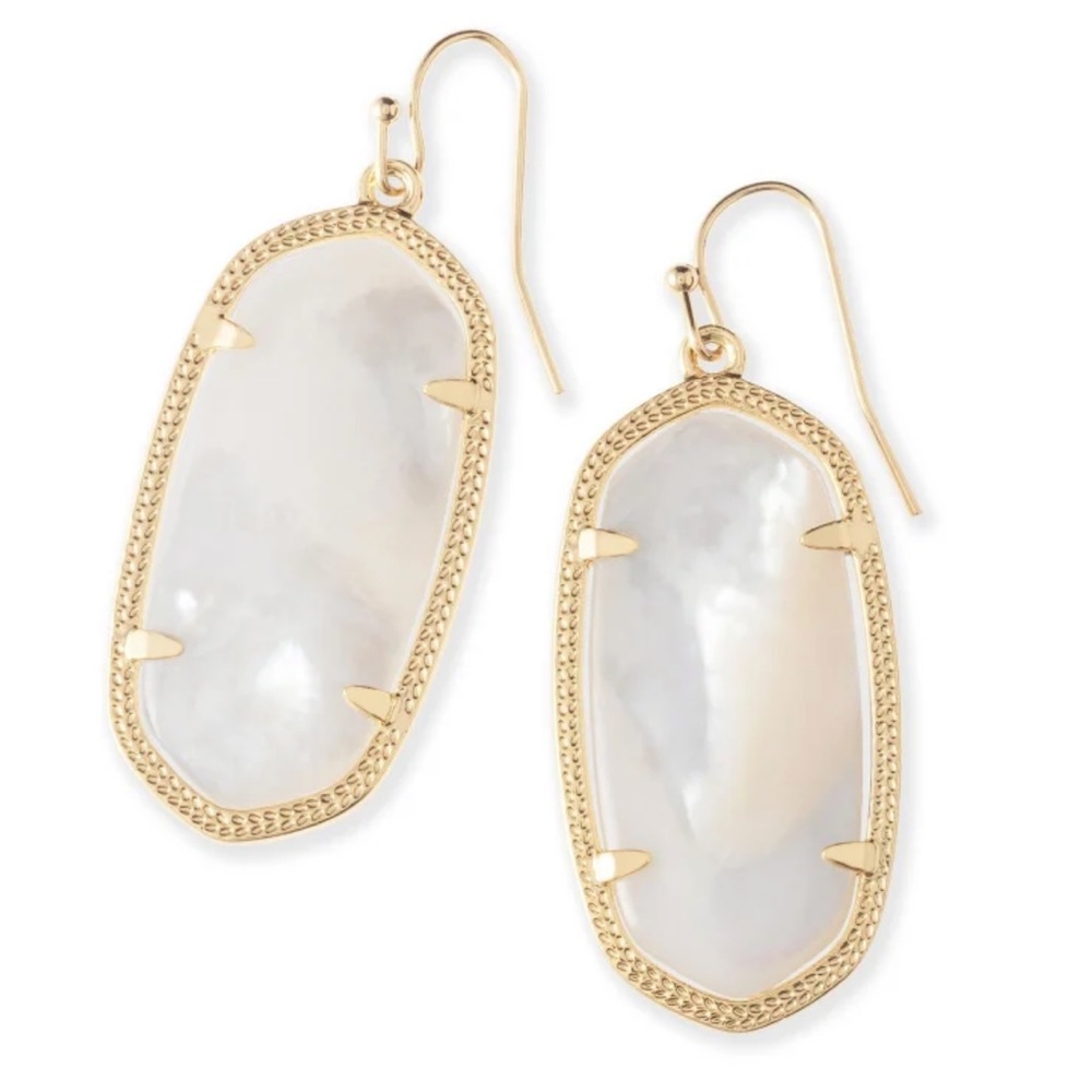 Kendra Scott Elle earrings in ivory pearl